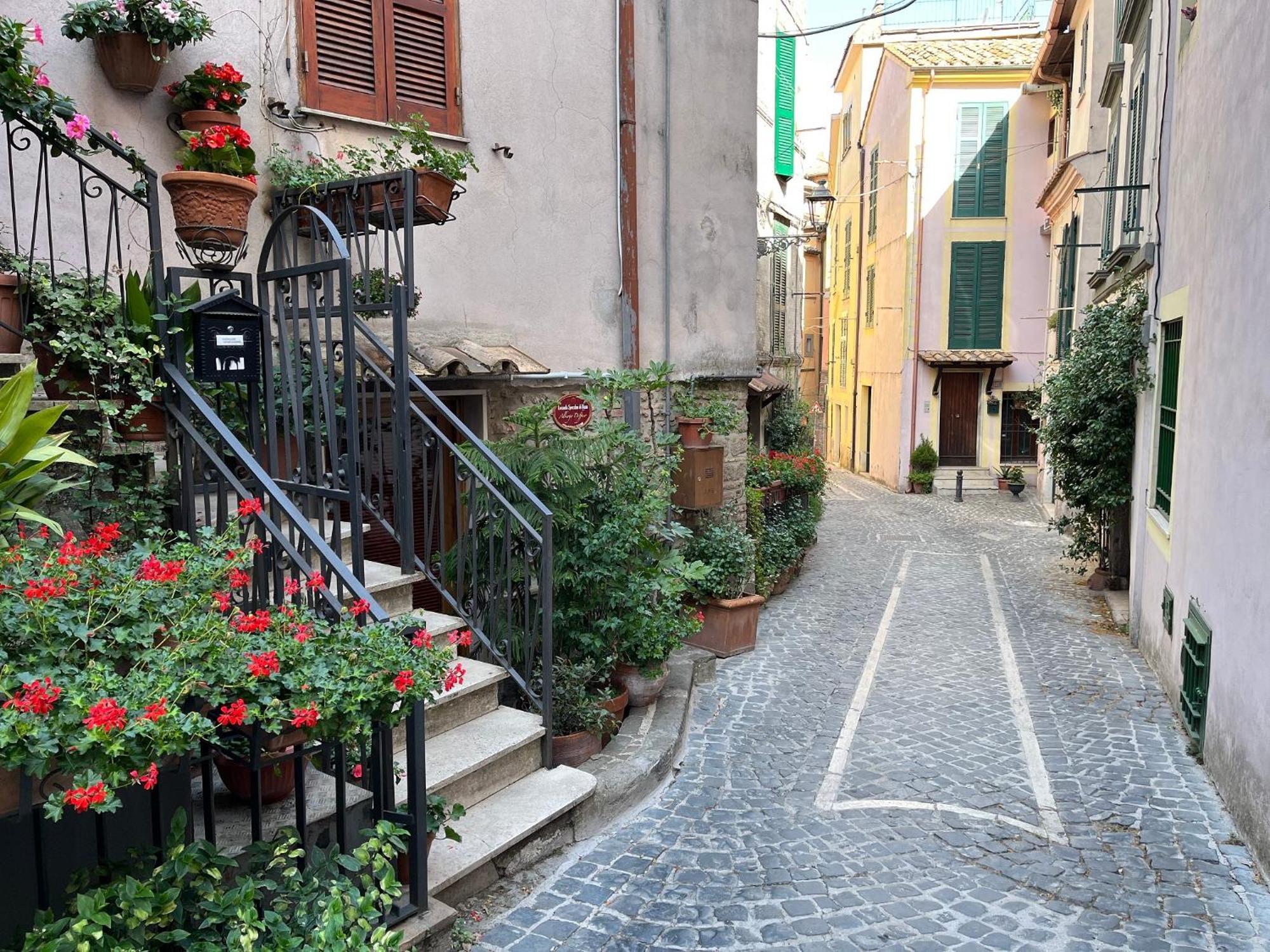 Albergo Diffuso Locanda Specchio Di Diana Nemi Kültér fotó